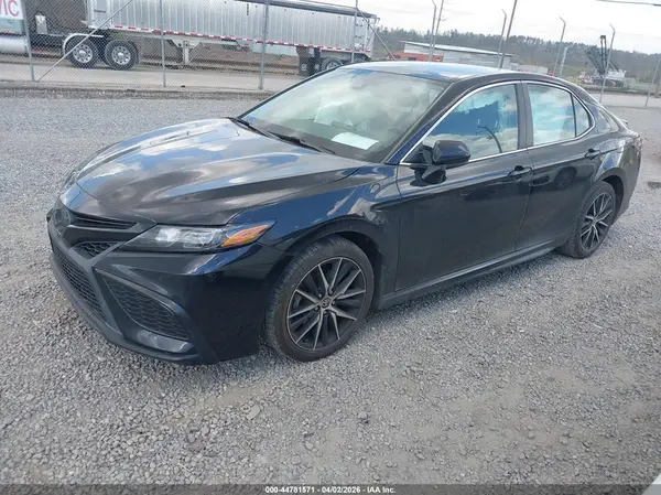 4T1G11AK7MU492327 2021 TOYOTA CAMRY - Image 2