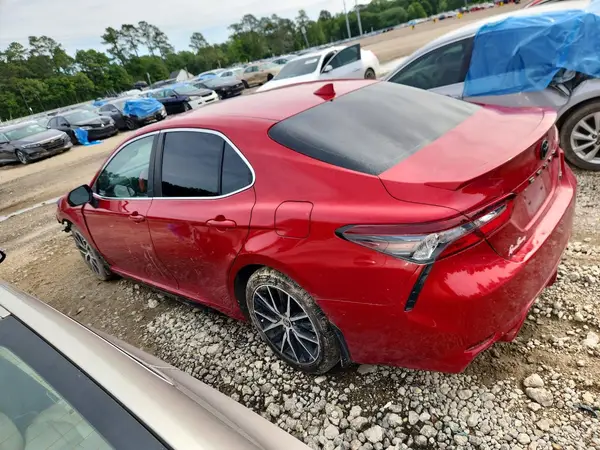 4T1G11AK7MU495387 2021 TOYOTA CAMRY - Image 2