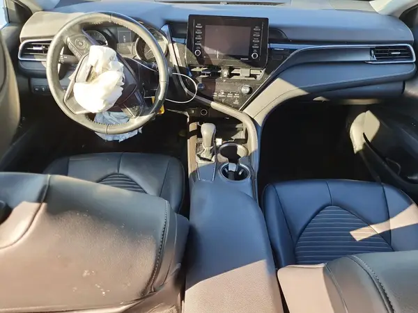 4T1G11AK7MU496572 2021 TOYOTA CAMRY - Image 8