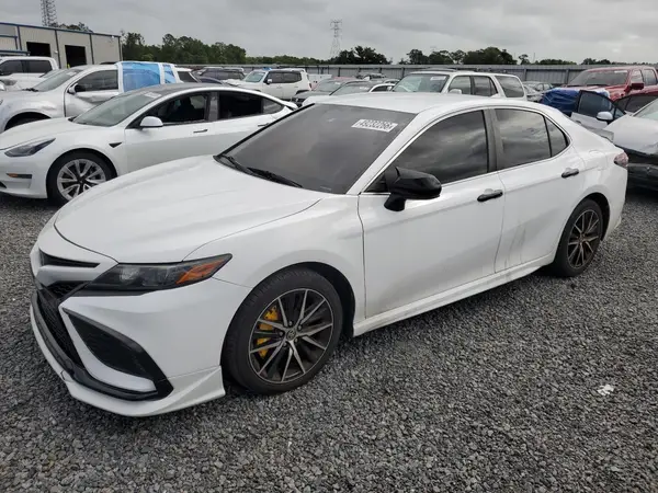 4T1G11AK7MU512396 2021 TOYOTA CAMRY - Image 1