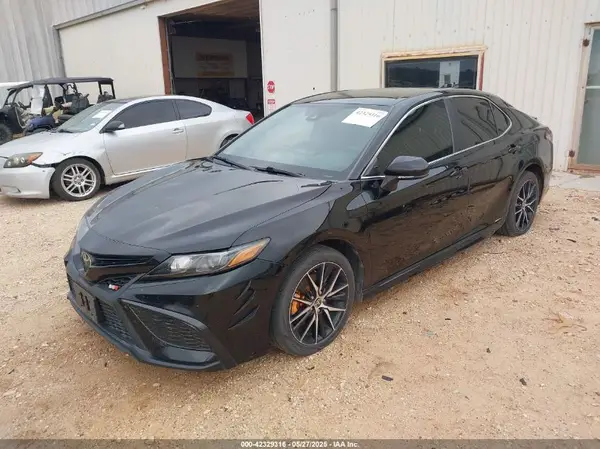 4T1G11AK7MU521664 2021 TOYOTA CAMRY - Image 2