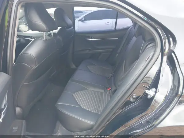 4T1G11AK7MU521664 2021 TOYOTA CAMRY - Image 8