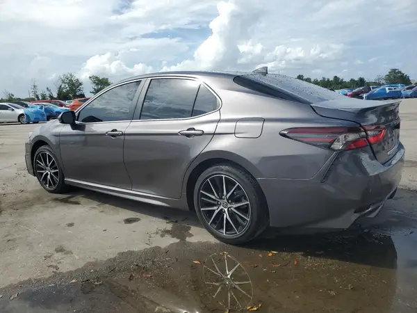 4T1G11AK7MU530302 2021 TOYOTA CAMRY - Image 2