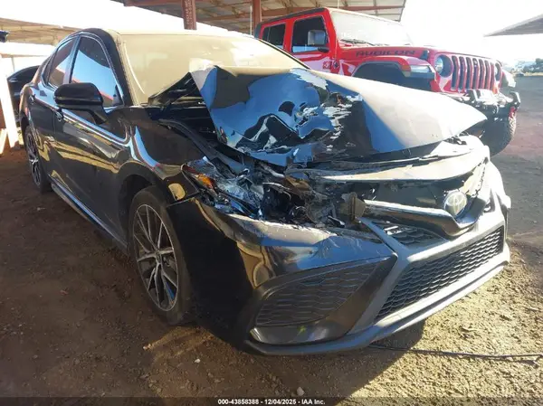 4T1G11AK7MU532731 2021 TOYOTA CAMRY - Image 1