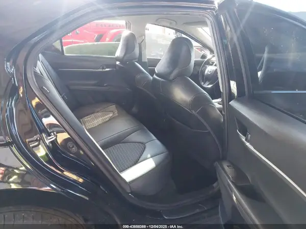 4T1G11AK7MU532731 2021 TOYOTA CAMRY - Image 8
