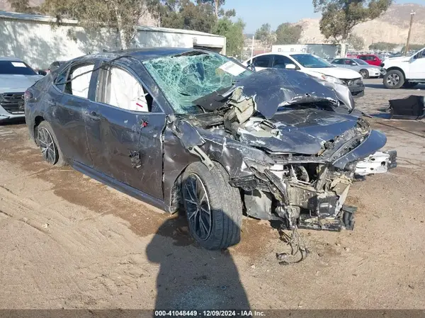 4T1G11AK7MU535306 2021 TOYOTA CAMRY - Image 1