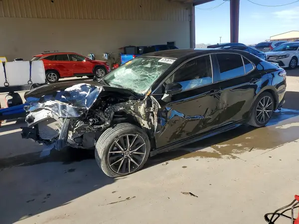 4T1G11AK7MU538593 2021 TOYOTA CAMRY - Image 1