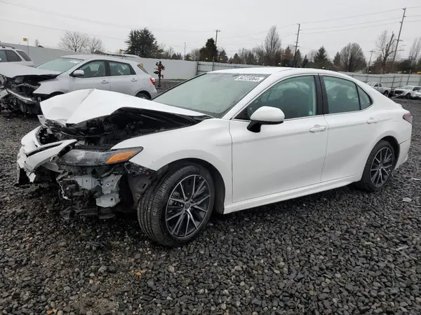 4T1G11AK7MU540019 2021 TOYOTA CAMRY - Image 1