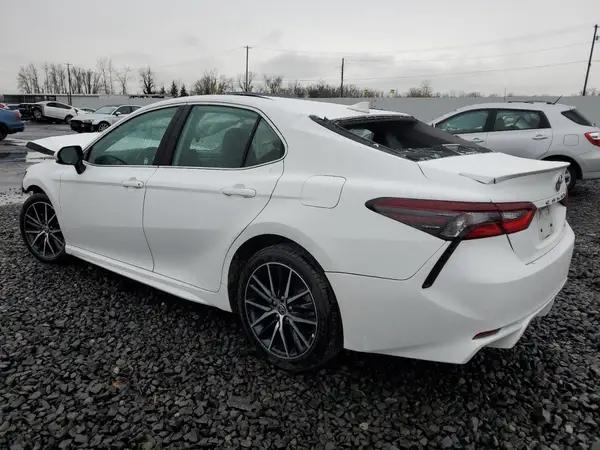 4T1G11AK7MU540019 2021 TOYOTA CAMRY - Image 2