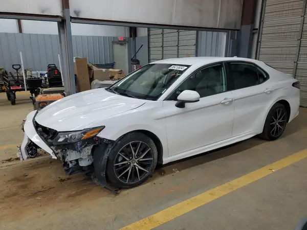 4T1G11AK7MU550520 2021 TOYOTA CAMRY - Image 1