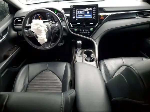 4T1G11AK7MU551053 2021 TOYOTA CAMRY - Image 8