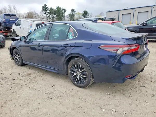 4T1G11AK7MU567611 2021 TOYOTA CAMRY - Image 2