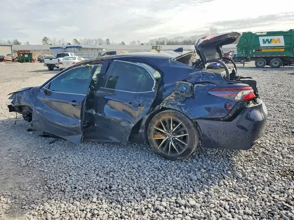 4T1G11AK7MU573859 2021 TOYOTA CAMRY - Image 2