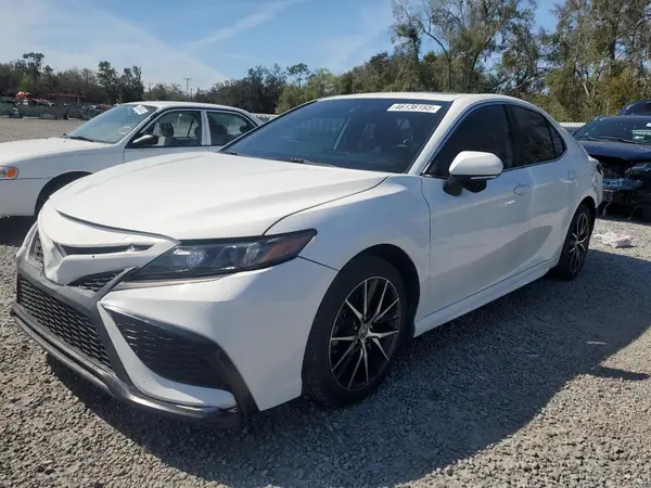 4T1G11AK7MU573876 2021 TOYOTA CAMRY - Image 1