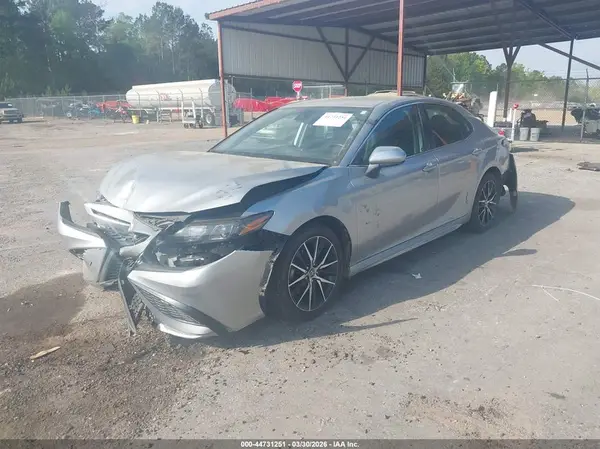 4T1G11AK7MU576065 2021 TOYOTA CAMRY - Image 2