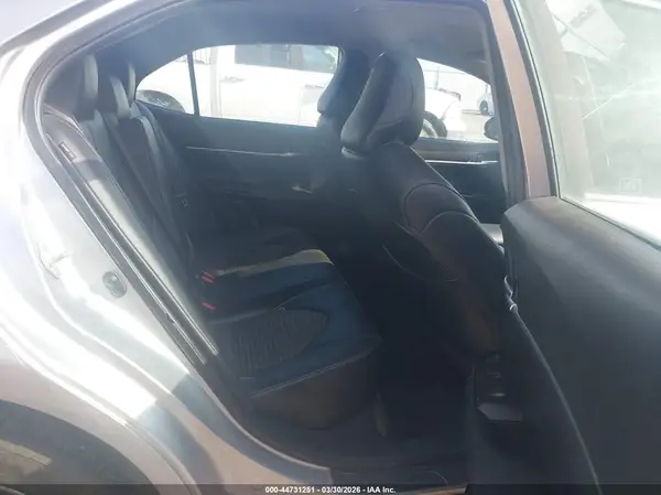 4T1G11AK7MU576065 2021 TOYOTA CAMRY - Image 8