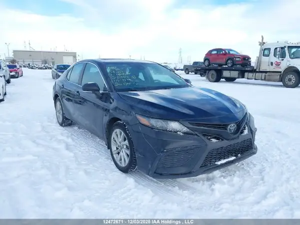 4T1G11AK7MU579502 2021 TOYOTA CAMRY - Image 1