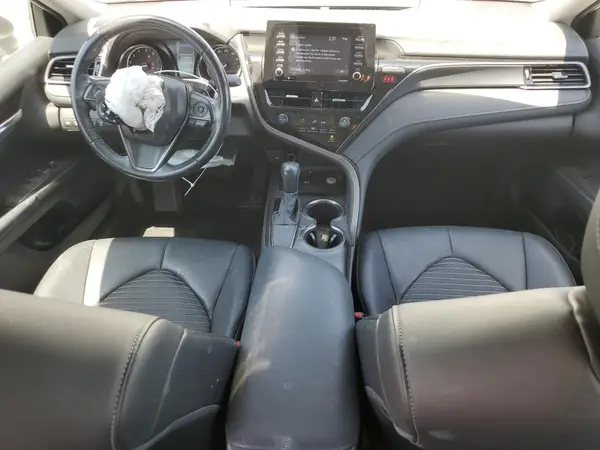 4T1G11AK7MU582559 2021 TOYOTA CAMRY - Image 8