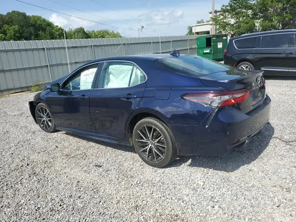 4T1G11AK7MU583341 2021 TOYOTA CAMRY - Image 2