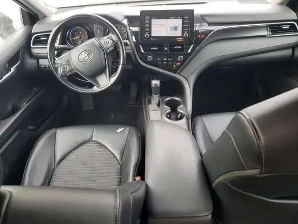 4T1G11AK7MU585588 2021 TOYOTA CAMRY - Image 8