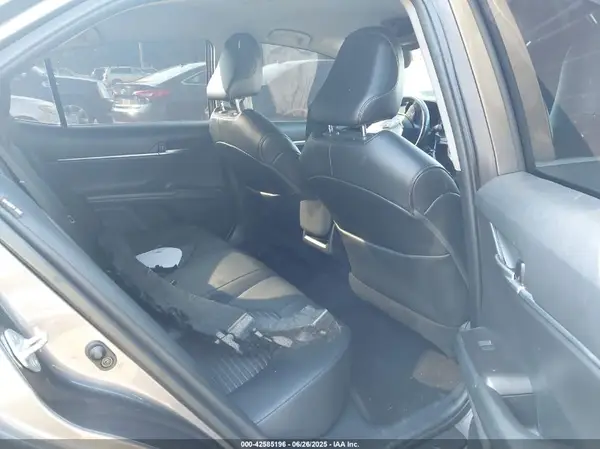 4T1G11AK7MU587499 2021 TOYOTA CAMRY - Image 8