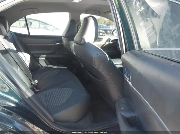 4T1G11AK7MU589866 2021 TOYOTA CAMRY - Image 8