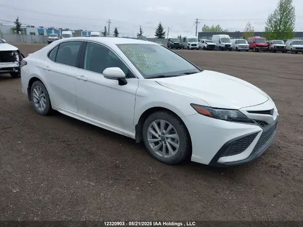 4T1G11AK7MU593514 2021 TOYOTA CAMRY - Image 1