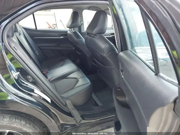 4T1G11AK7MU596056 2021 TOYOTA CAMRY - Image 8