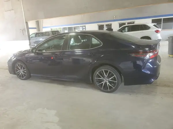 4T1G11AK7MU599331 2021 TOYOTA CAMRY - Image 2