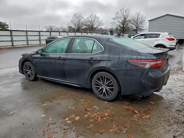 4T1G11AK7MU600431 2021 TOYOTA CAMRY - Image 2