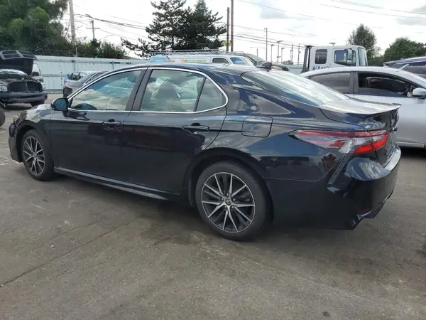 4T1G11AK7MU600736 2021 TOYOTA CAMRY - Image 2