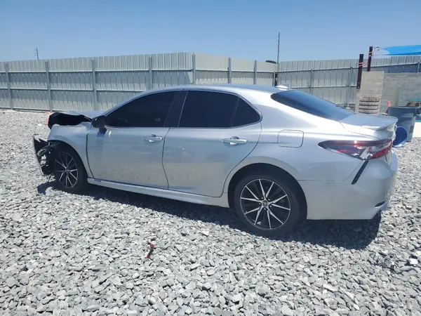 4T1G11AK7MU604625 2021 TOYOTA CAMRY - Image 2