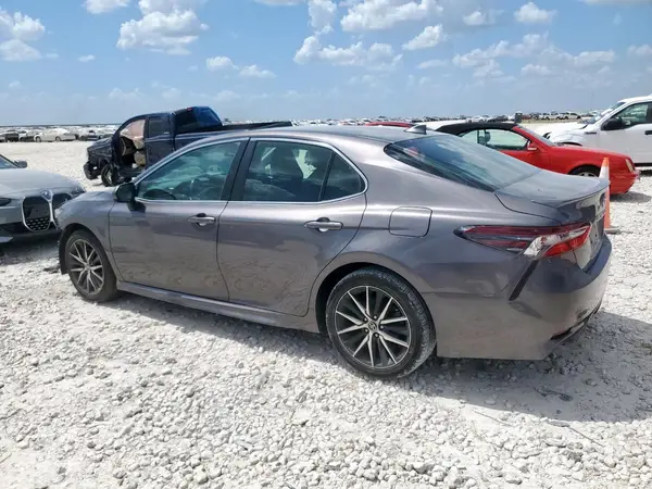 4T1G11AK7MU607038 2021 TOYOTA CAMRY - Image 2