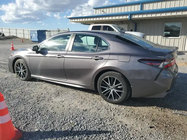 4T1G11AK7MU609310 2021 TOYOTA CAMRY - Image 2