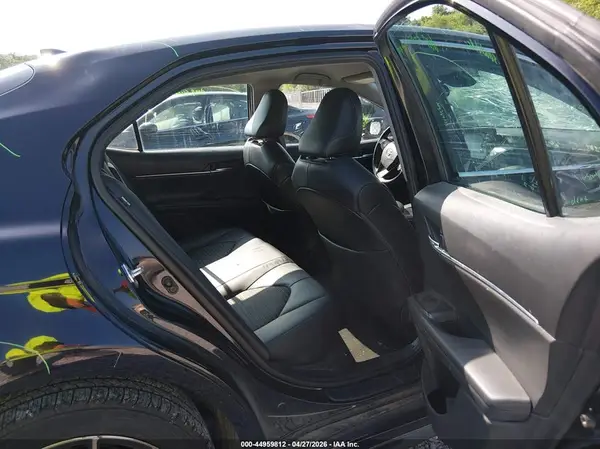 4T1G11AK7MU611591 2021 TOYOTA CAMRY - Image 8