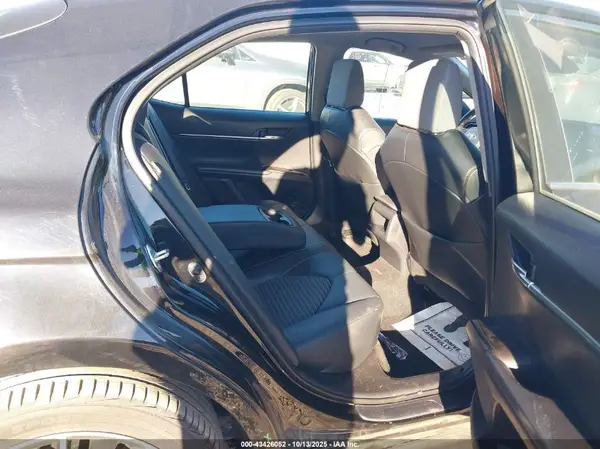 4T1G11AK7NU002972 2022 TOYOTA CAMRY - Image 8