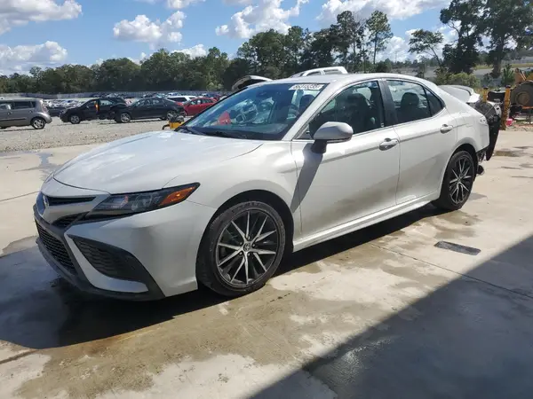 4T1G11AK7NU012160 2022 TOYOTA CAMRY - Image 1