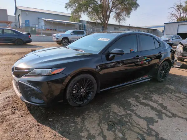 4T1G11AK7NU023336 2022 TOYOTA CAMRY - Image 1