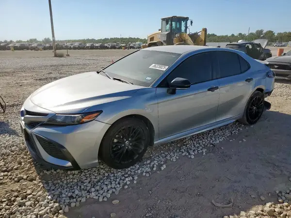 4T1G11AK7NU027936 2022 TOYOTA CAMRY - Image 1