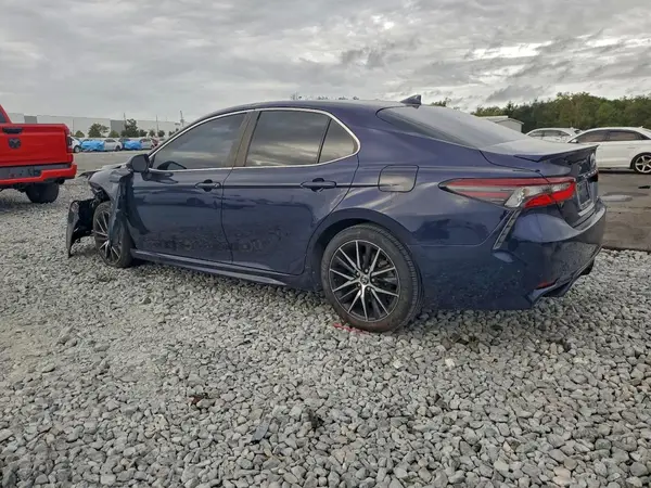 4T1G11AK7NU038208 2022 TOYOTA CAMRY - Image 2