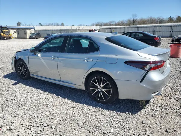 4T1G11AK7NU039925 2022 TOYOTA CAMRY - Image 2