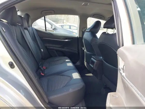 4T1G11AK7NU045661 2022 TOYOTA CAMRY - Image 8