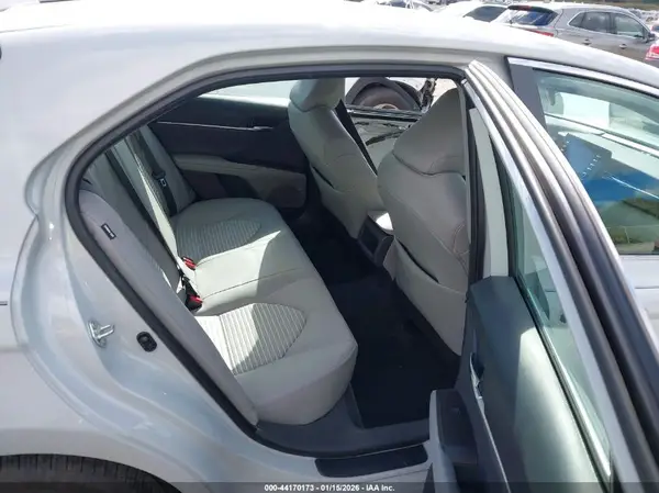 4T1G11AK7NU048222 2022 TOYOTA CAMRY - Image 8