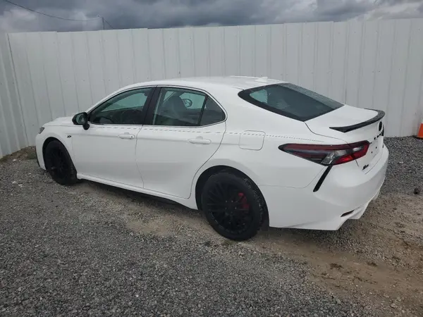 4T1G11AK7NU048835 2022 TOYOTA CAMRY - Image 2