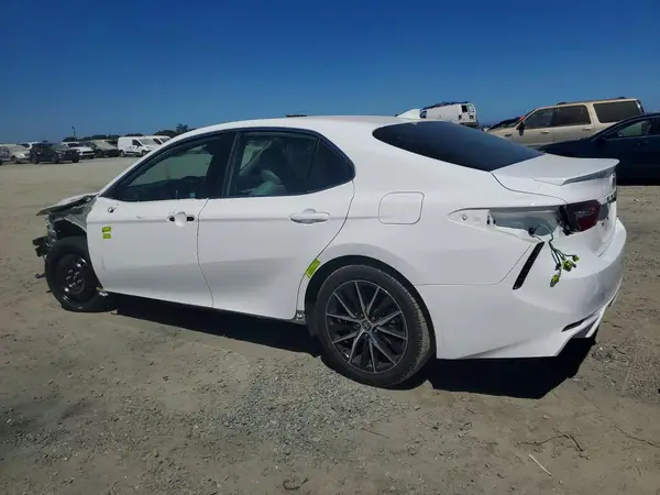 4T1G11AK7NU048849 2022 TOYOTA CAMRY - Image 2