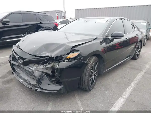 4T1G11AK7NU051508 2022 TOYOTA CAMRY - Image 2
