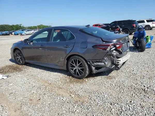4T1G11AK7NU059897 2022 TOYOTA CAMRY - Image 2