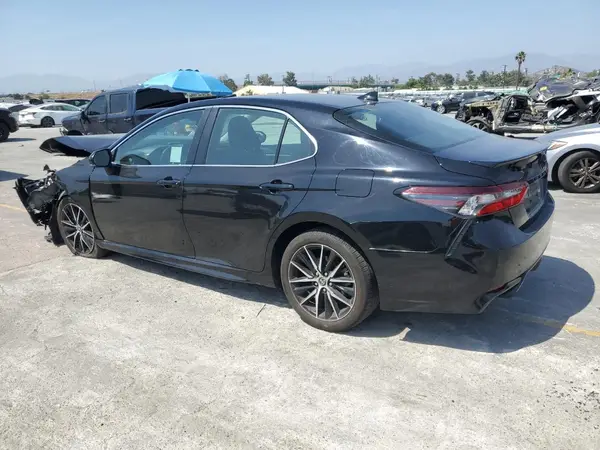 4T1G11AK7NU063044 2022 TOYOTA CAMRY - Image 2