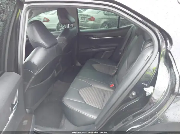 4T1G11AK7NU063285 2022 TOYOTA CAMRY - Image 8