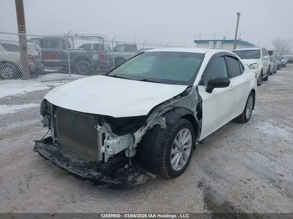 4T1G11AK7NU063738 2022 TOYOTA CAMRY - Image 2